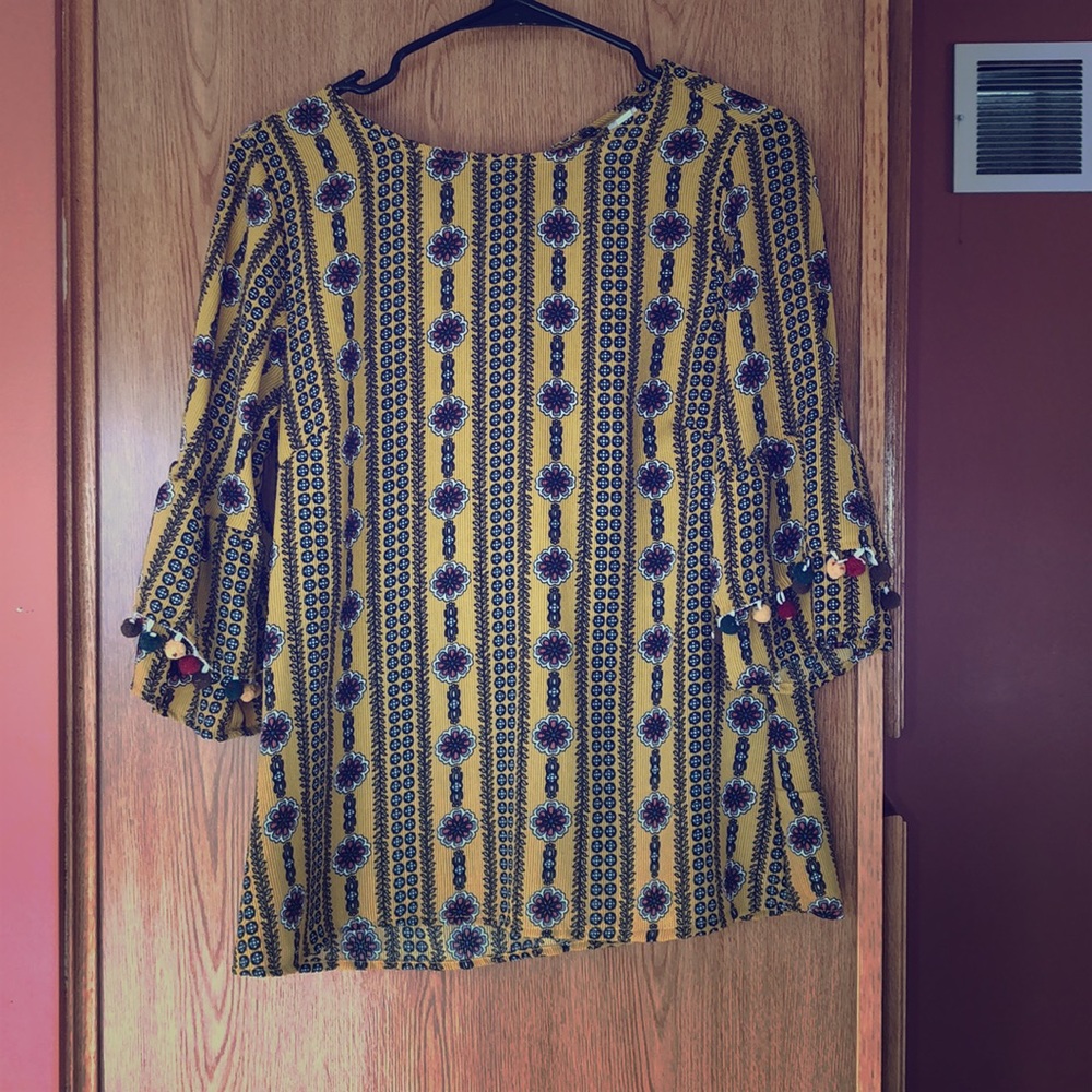 Yellow patterned top